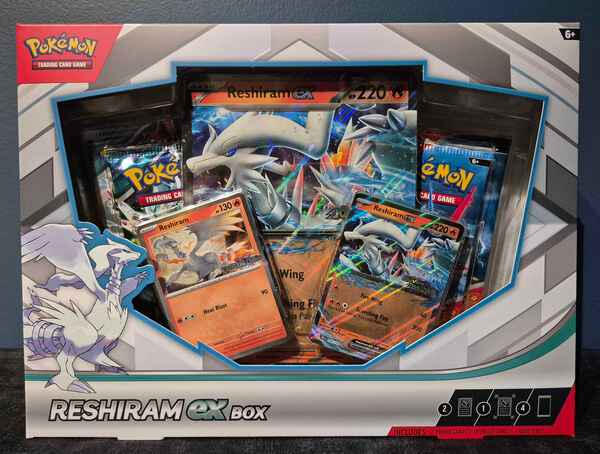 Reshiram EX box